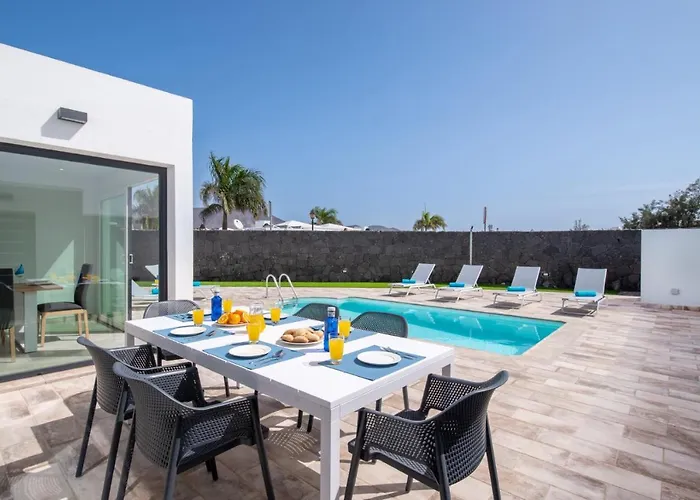 La Nueva By Βίλα