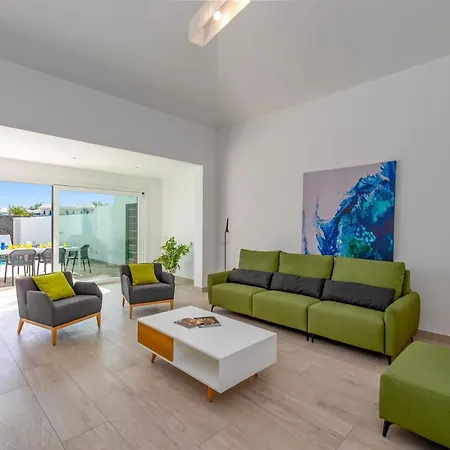 La Nueva By Villa Playa Blanca (Lanzarote)