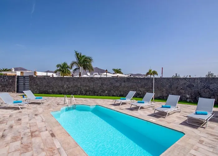 La Nueva By Villa Playa Blanca (Lanzarote)